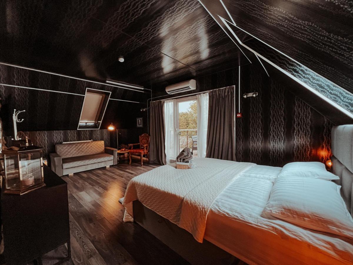 Near The With Hot Tub And Sauna